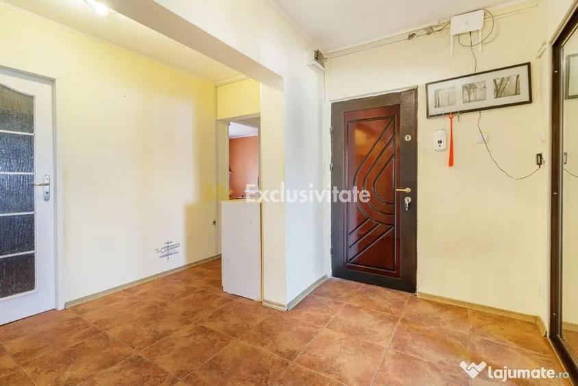 Apartament cu 3 camere decomandat în Sebastian