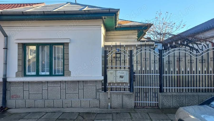 Casă cu 3 camere în Central