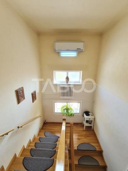 Casă individuală cu 3 camere cu Piscina în Sebeș