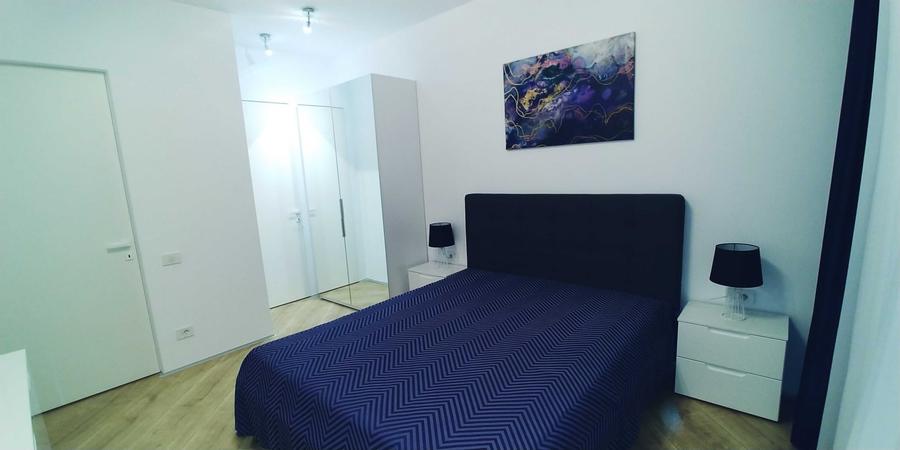 Apartament cu 3 camere semidecomandat, mobilat în Pipera