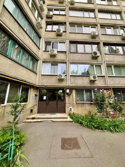 Apartament cu 2 camere decomandat, mobilat în Sala Palatului