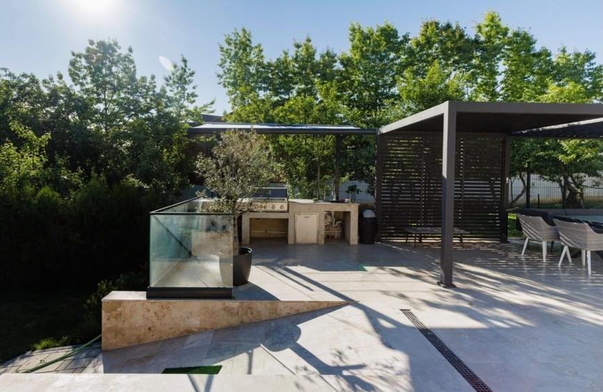 Casă individuală cu 7 camere cu Piscina în Snagov