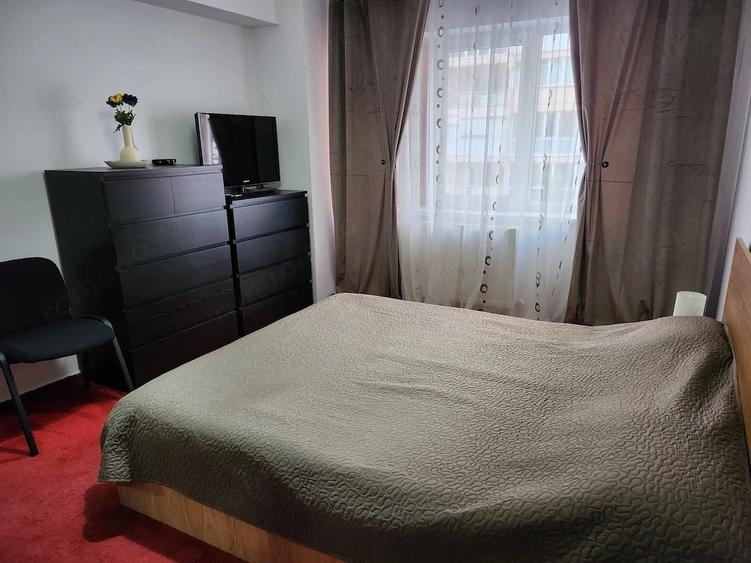 Apartament cu 2 camere decomandat în Splaiul Unirii