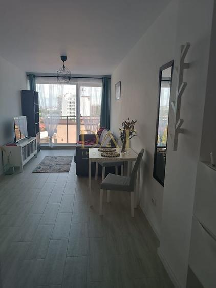 Apartament cu 2 camere semidecomandat, mobilat în Central