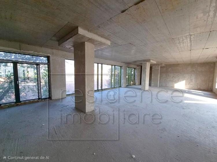 Spațiu comercial, de 1,304 mp, în Ultracentral