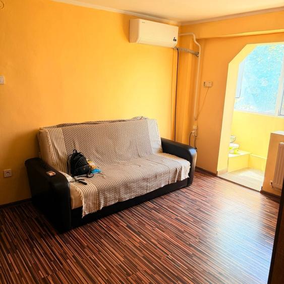 Apartament cu 2 camere decomandat în Viziru 3