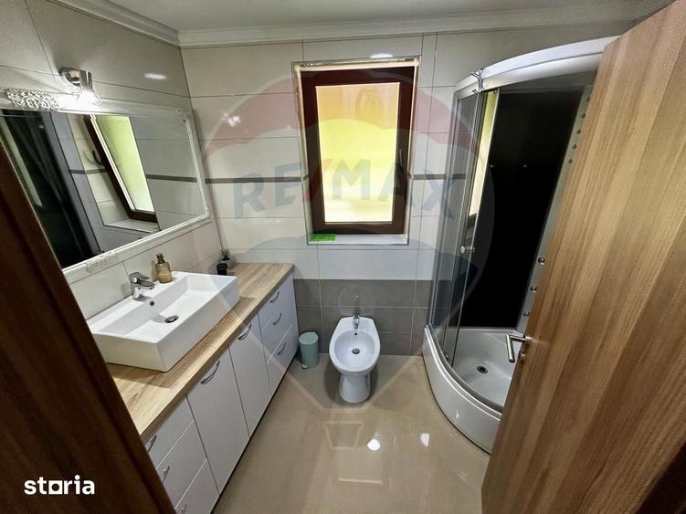 Apartament cu 3 camere în Săsar