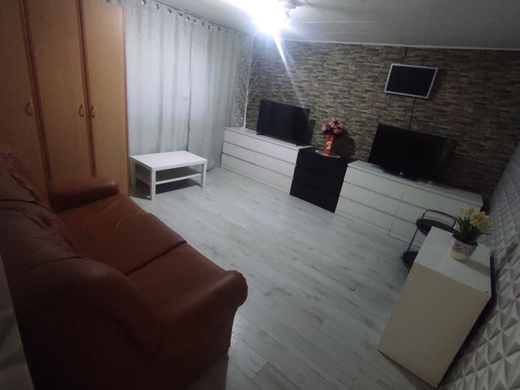 Casă individuală cu 9 camere cu Piscina în Dristor
