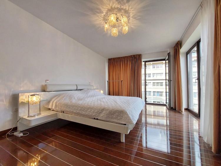 Apartament cu 4 camere decomandat în Brașovul Vechi
