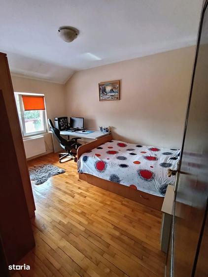 Casă cu 7 camere cu Teren 351 Mp în Șagului