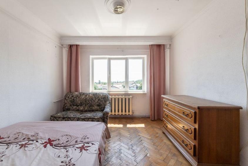 Apartament cu 3 camere decomandat în Găvana