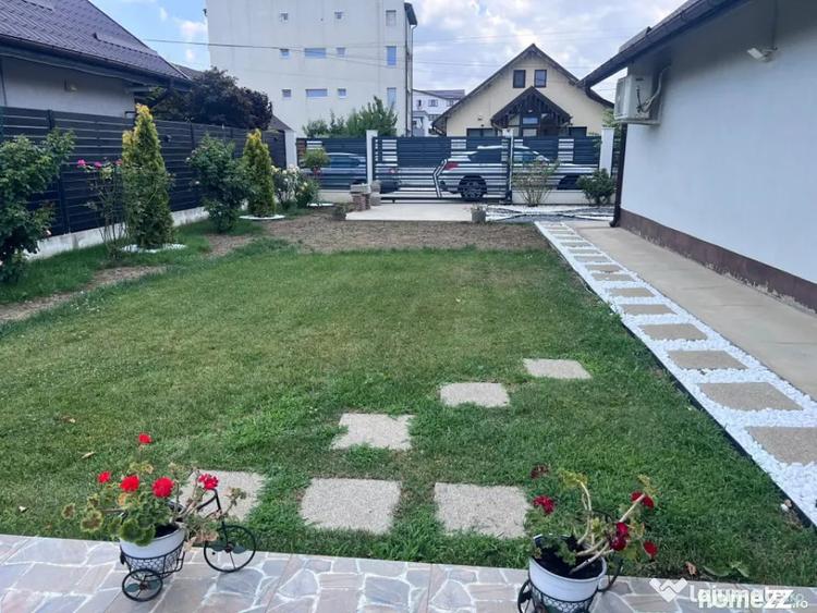 Casă cu 5 camere cu Teren 360 Mp în Central