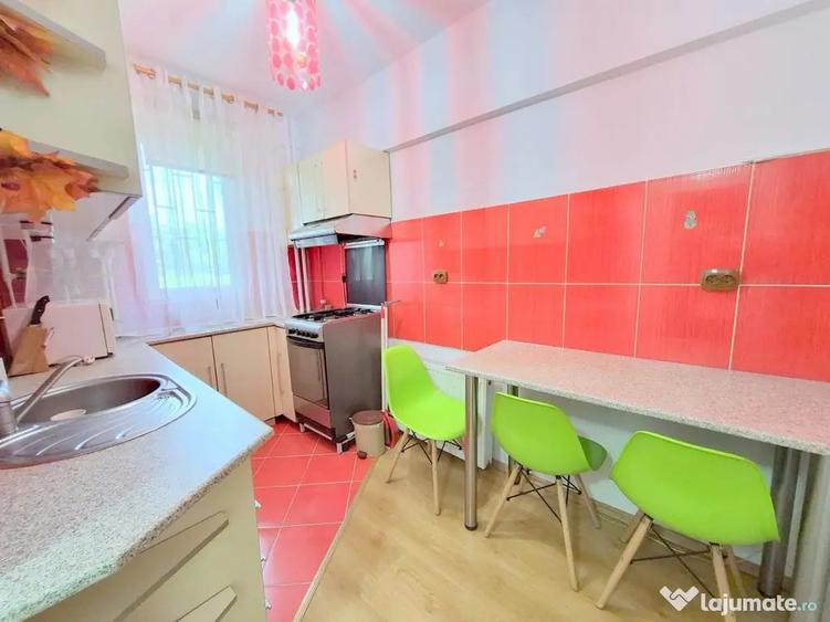 Apartament cu 2 camere decomandat, mobilat în Micro 17