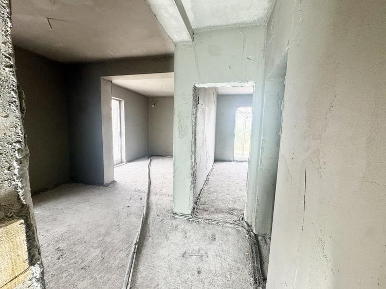 Apartament cu 2 camere decomandat în Giroc