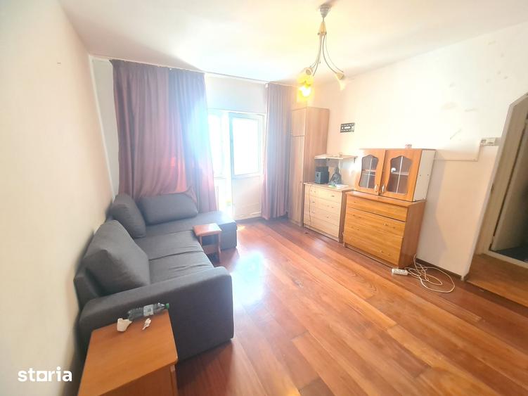 Apartament cu 2 camere semidecomandat în Republicii