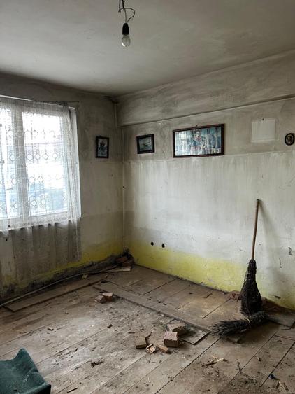 Apartament cu 2 camere semidecomandat în Băi