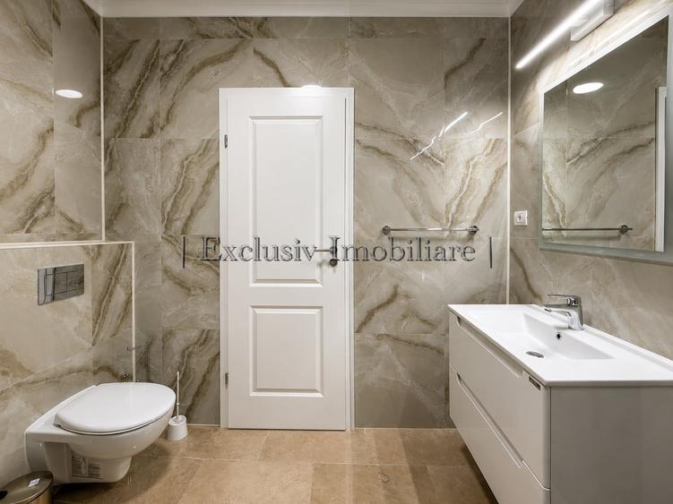 Apartament cu 4 camere decomandat în Faleza Nord