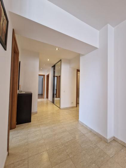 Apartament cu 3 camere decomandat, mobilat în P-ța Alba Iulia