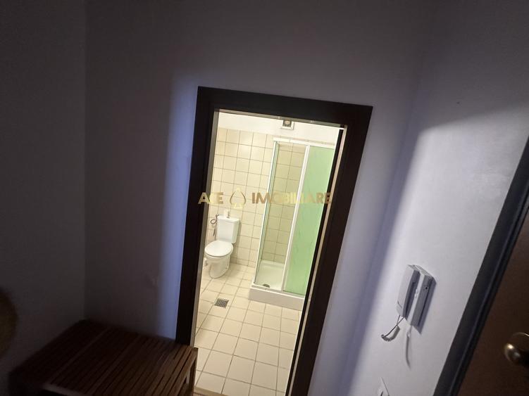 Apartament cu 2 camere semidecomandat, mobilat în Ștefan cel Mare