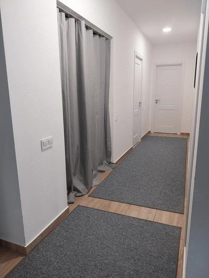 Apartament cu 3 camere decomandat în Florești