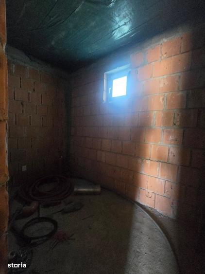 Casă cu 4 camere în Dobroești
