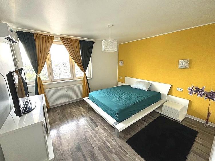 Apartament cu 3 camere semidecomandat, mobilat în Dorobanți