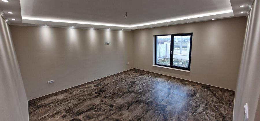 Casă individuală cu 3 camere cu Canalizare în Agigea