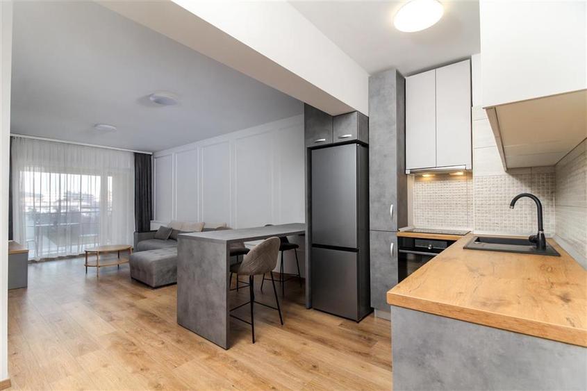 Apartament cu 2 camere semidecomandat, mobilat în Gheorgheni