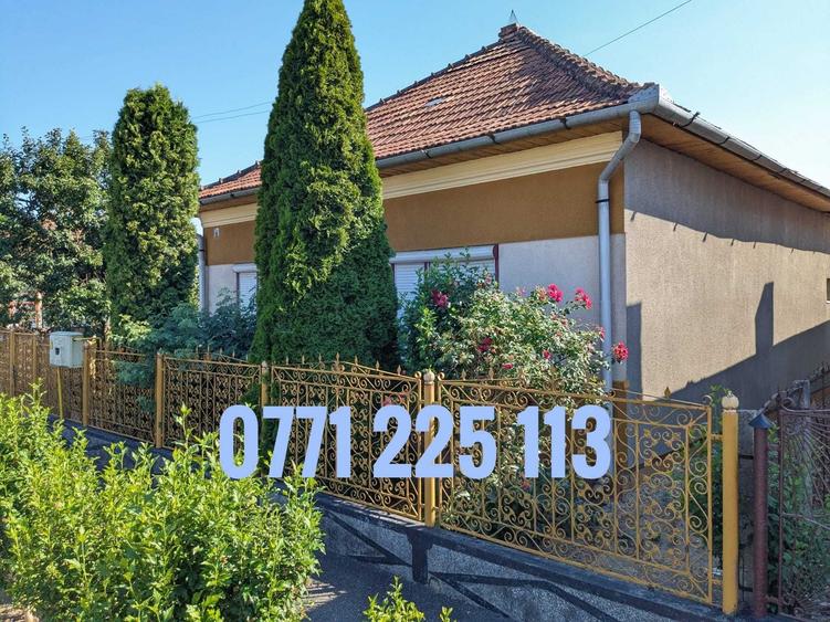 Casă cu 4 camere în Exterior Vest