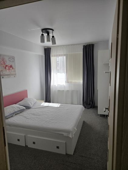 Apartament cu 3 camere decomandat în Lazaret
