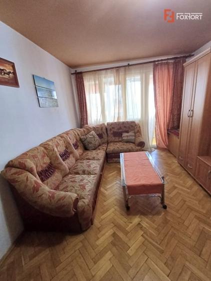 Apartament cu 3 camere decomandat, mobilat în Complex Studențesc