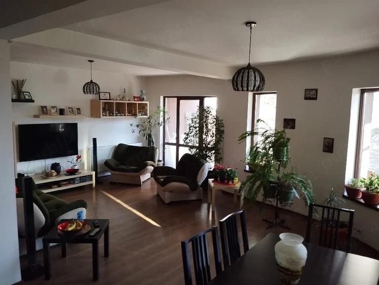 Casă cu 3 camere cu Teren 440 Mp în Berceni