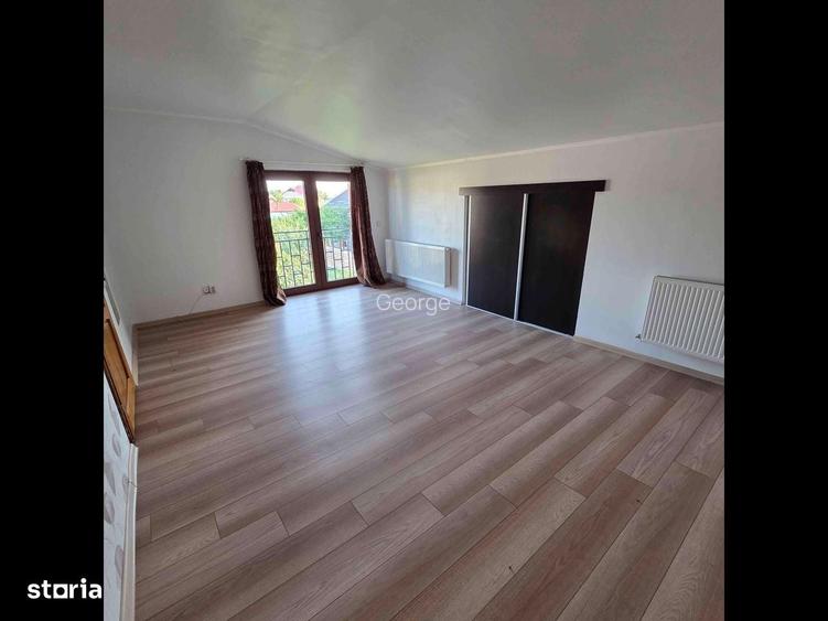 Casa cu 5 camere si garaj, teren 1400 mp