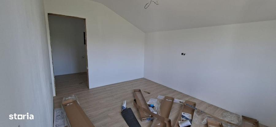 Casă cu 4 camere în Holboca