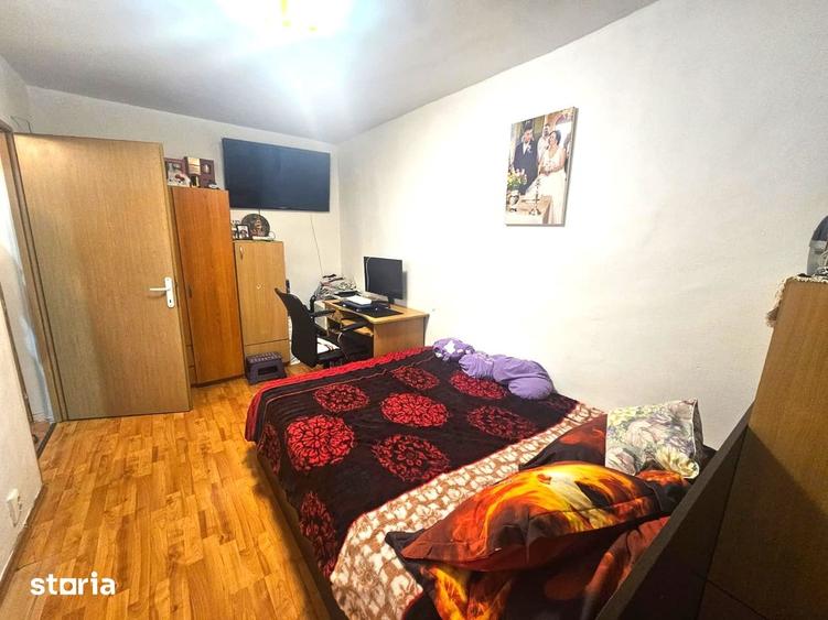 Apartament cu 3 camere decomandat în Aviației