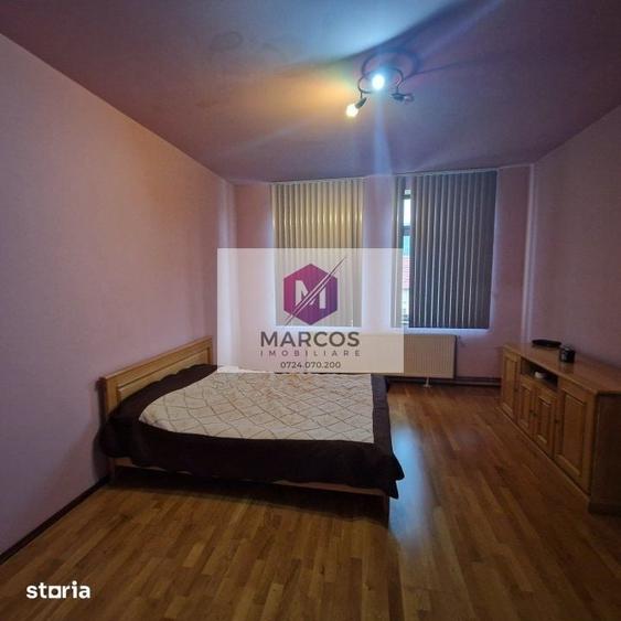 Apartament cu 7 camere în Muncitoresc