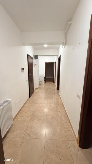 Apartament cu 3 camere decomandat în Străulești