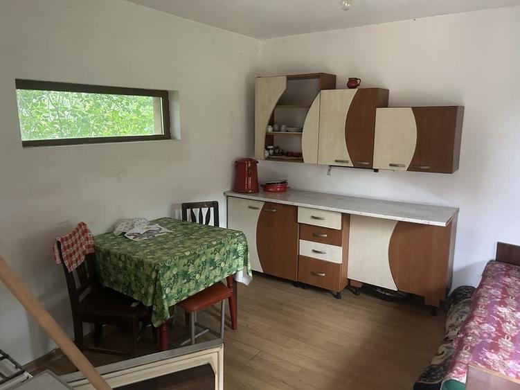 Casă cu 2 camere în Cojocani