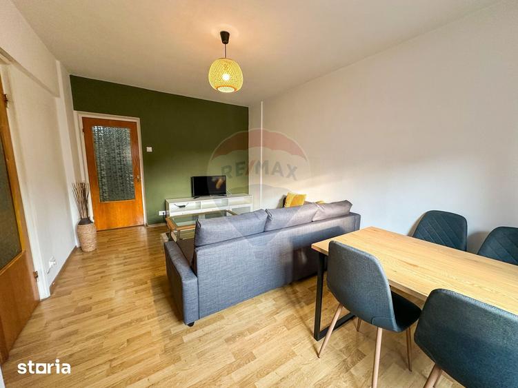 Apartament cu 3 camere semidecomandat în Eminescu