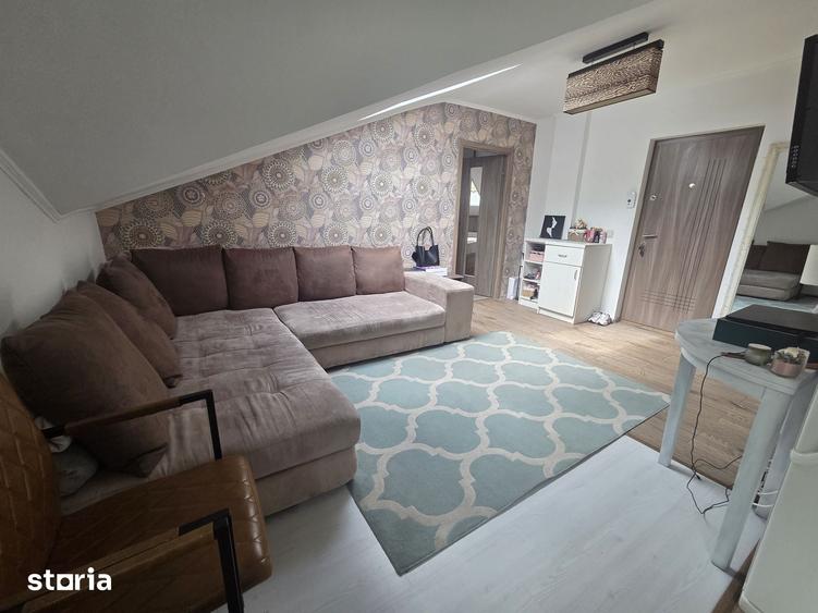 Apartament cu 2 camere semidecomandat în Borhanci