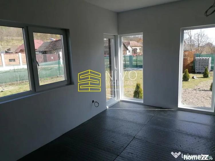 Casă cu 3 camere cu Teren 841 Mp în Ceuaș