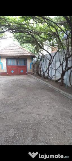 Casă cu 4 camere în Săpoca