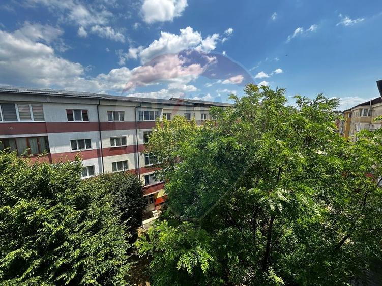 Apartament cu 3 camere decomandat în Bogdan Vodă