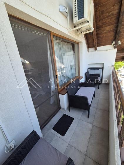 Apartament cu 4 camere semidecomandat, mobilat în Bună Ziua