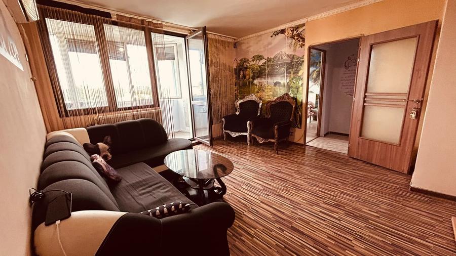 Apartament cu 2 camere semidecomandat în 1 Mai