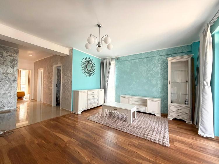 Apartament cu 3 camere decomandat, mobilat în Aradului