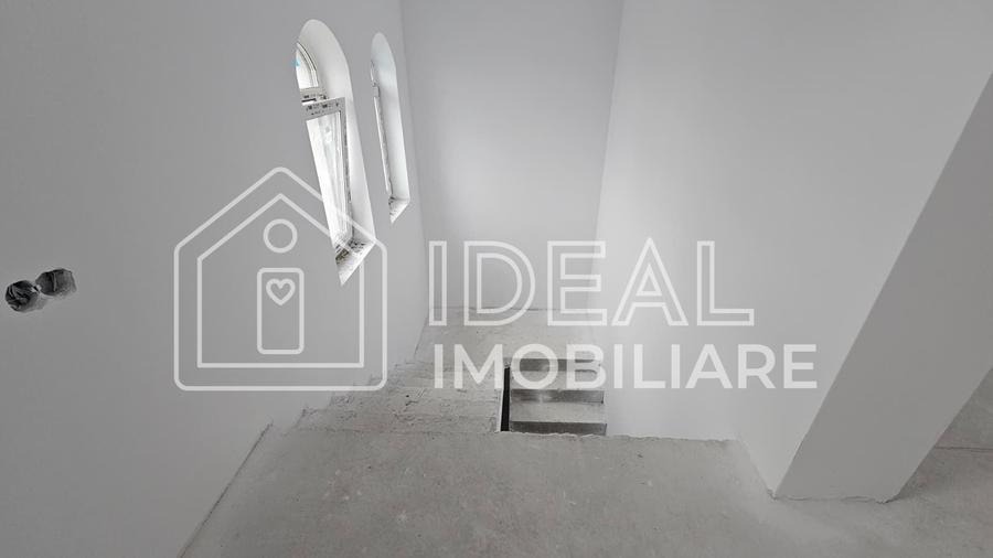 Casă individuală cu 4 camere cu Canalizare în Periferie