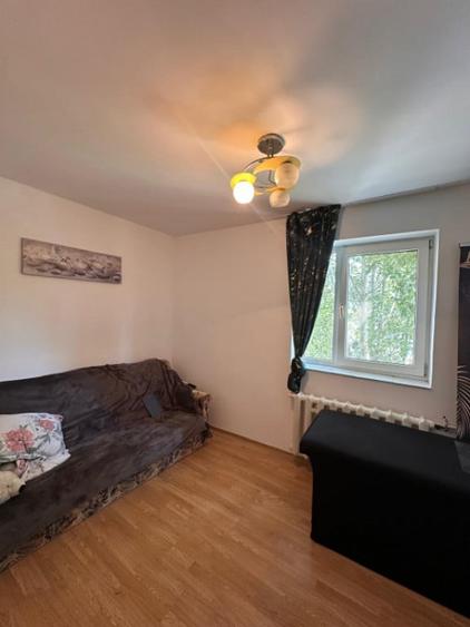 Apartament cu 2 camere semidecomandat în City Park Mall