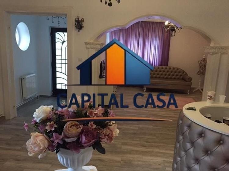 Casă cu 7 camere cu Canalizare în Crângași