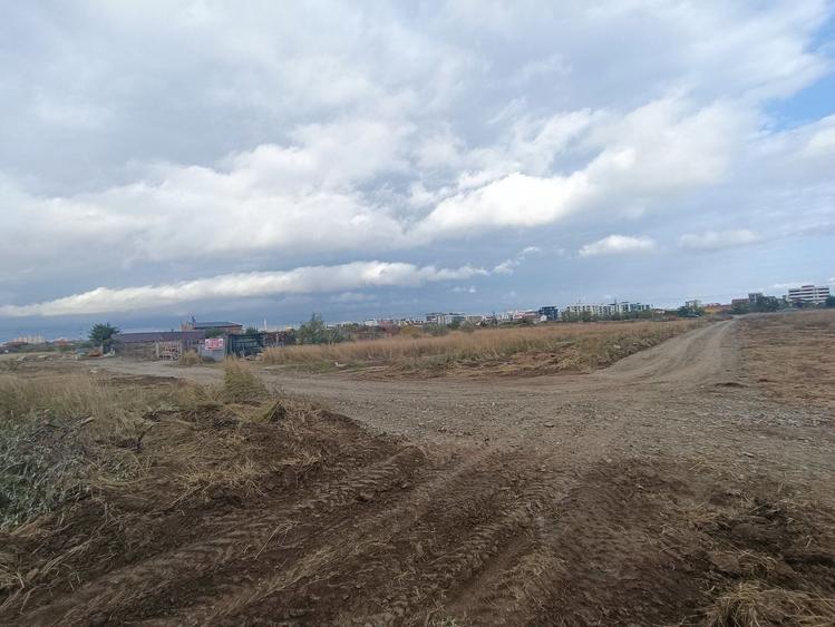 Teren de 460 mp, în Exterior Vest
